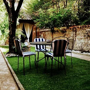 https://garden-vittoria.it-lombardy.com