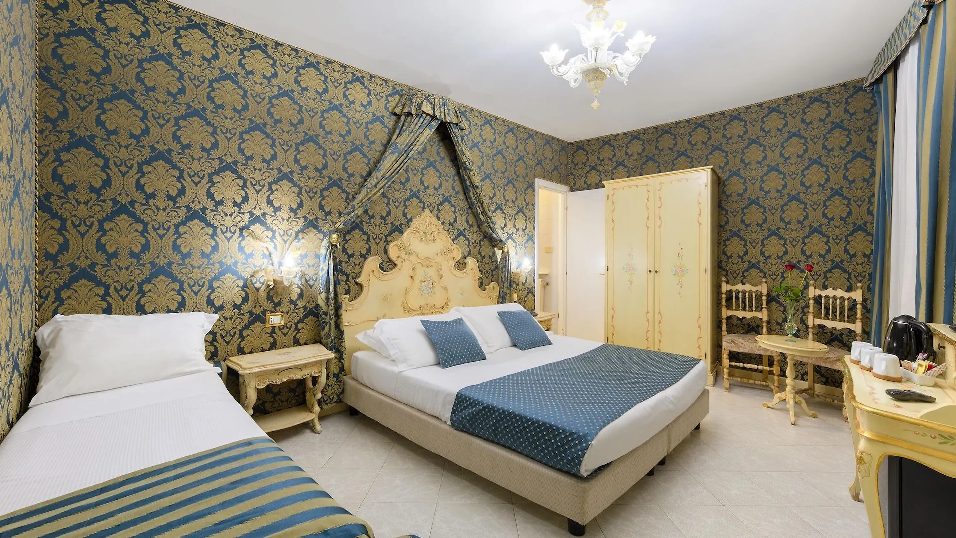 Hotel San Giorgio Venice 3*,  Italy